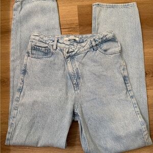 PacSun Women's Straight Leg Jeans in Light Blue